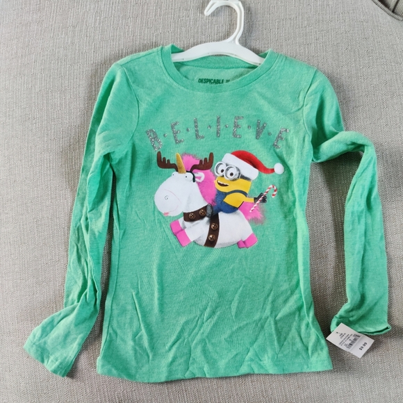 Universal Other - Minion with unicorn believe holiday t-shirt XS 4-5